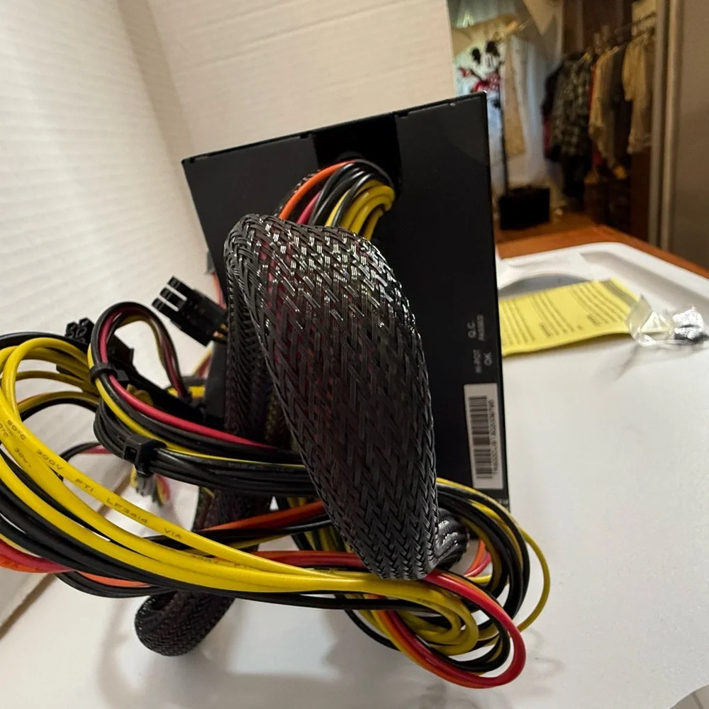 TR2 600W Power Supply - Black